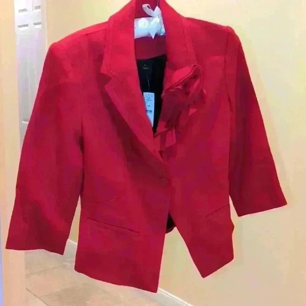 White House/Black Market NWT dark red one-button jacket. Size 4